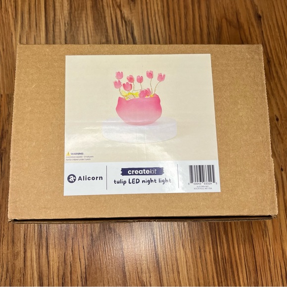 Createkit Tulip LED Night Light DIY Kit - Picture 9 of 10